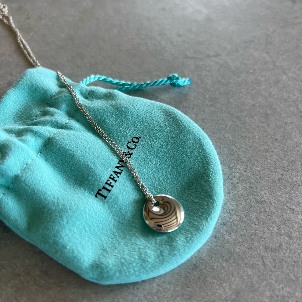 Tiffany & Co. Elsa Peretti Round pendant